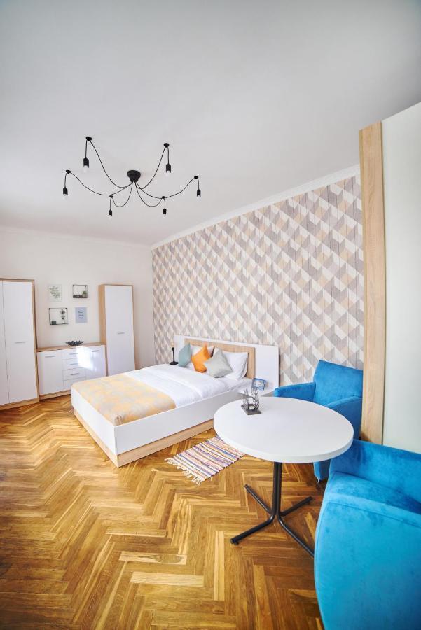 Comfort Apartments In Center Львів Екстер'єр фото
